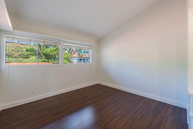 Foto del edificio - 86 Cottonwood Cir