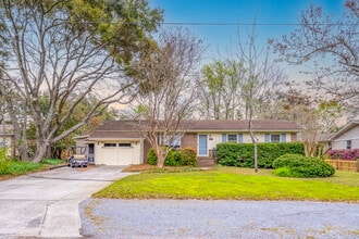 Building Photo - 1439 Glencoe Dr