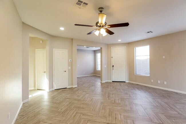 Building Photo - 41368 N Yorktown Trail