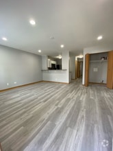 Building Photo - 2359 S Albany Ave