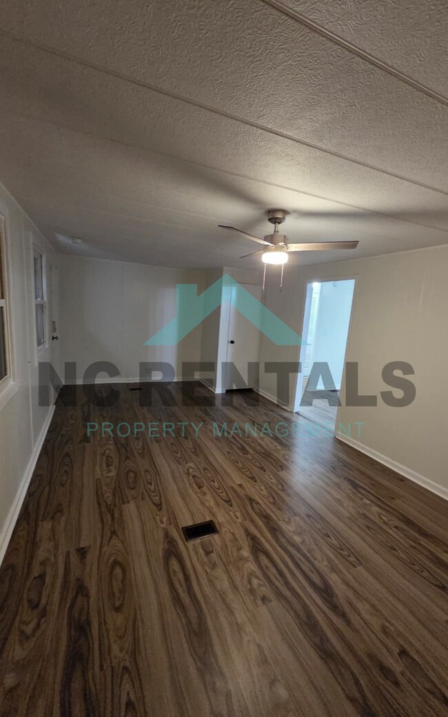 Foto del edificio - 7100 Tipton Dr