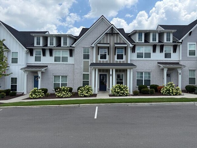 Foto del edificio - FOR RENT - Beautiful Townhome in Henderson...