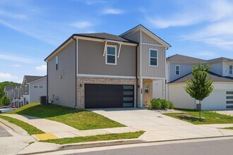 Building Photo - 4371 Skyridge Dr