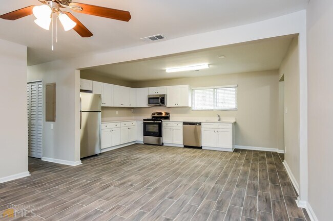 Foto del edificio - 3715 Meadowview Dr