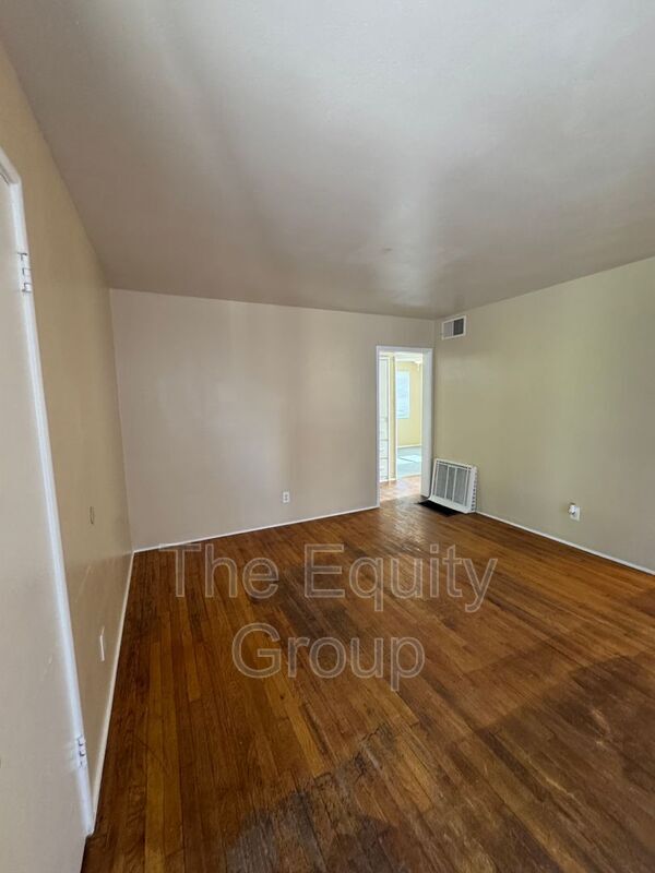 Foto del edificio - 702 N Jacob St