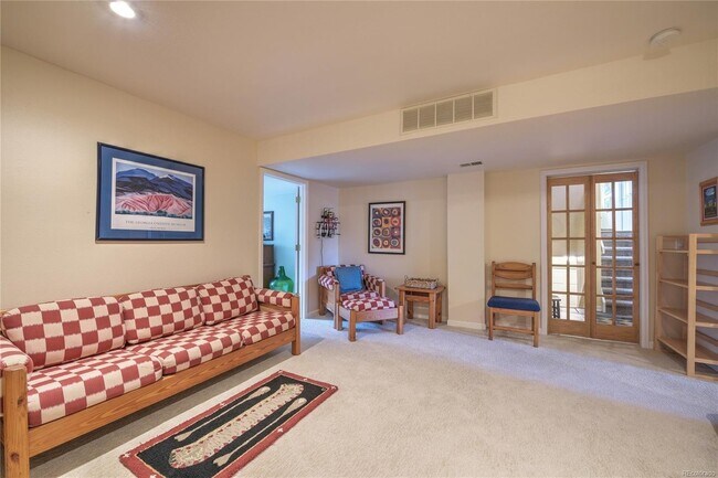 Lower Level family room - 4096 Greens Plz