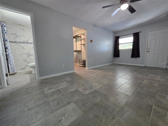 Building Photo - 507 Lake Lulu Dr
