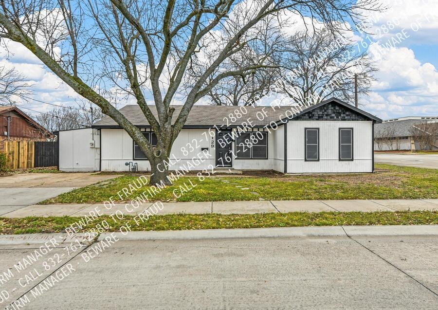 Foto principal - 129 Western Ave