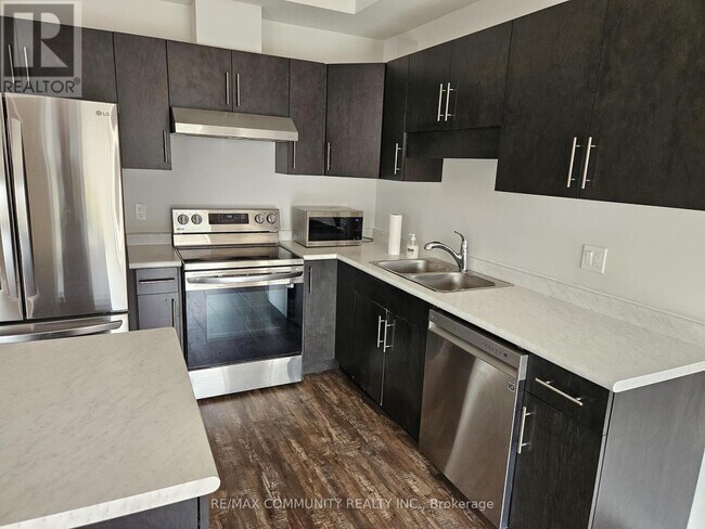Photo du bâtiment - 4552-4552 Portage Rd
