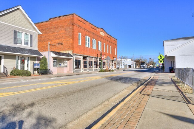 Foto del edificio - 164 N Louisville St