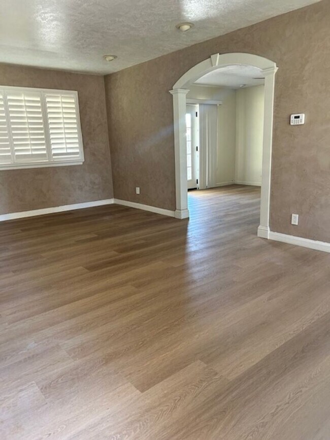 Foto del edificio - 4476 N Meridian Ave