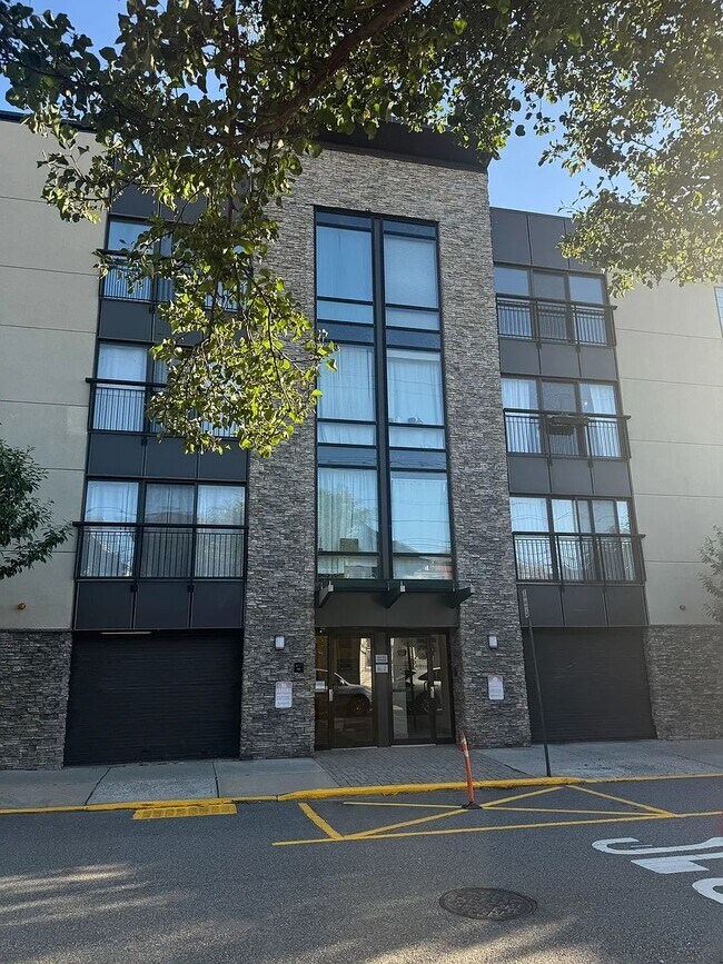 Foto del edificio - 125 70th St