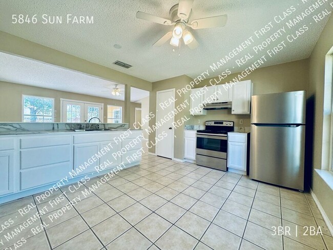 Foto del edificio - 5846 Sun Farm