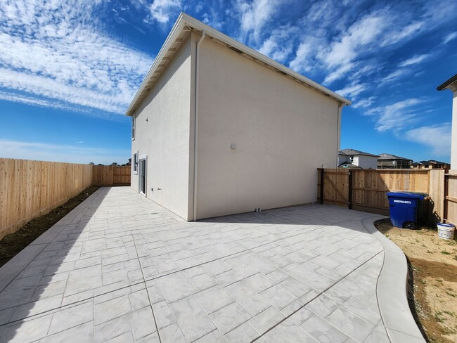Building Photo - Brand New Beautiful 2 Story Home for Rent