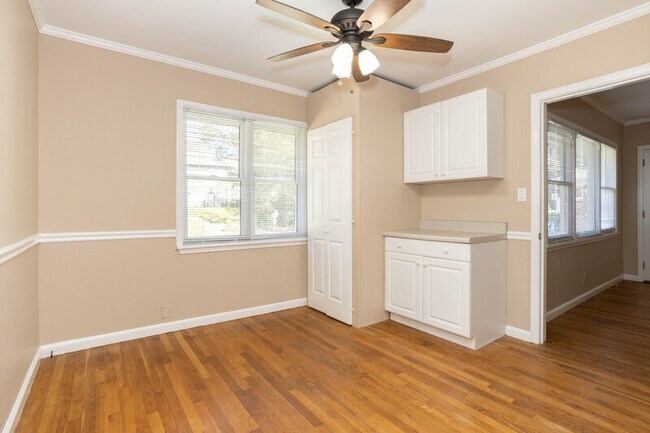 Foto del edificio - 1333 Stillwood Dr NE