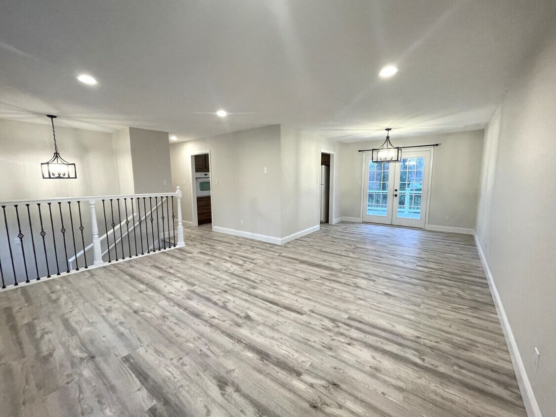 Foto principal - Updated 4 Bedroom, home Farragut!