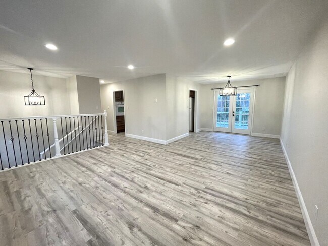 Photo - Updated 4 Bedroom, home Farragut!