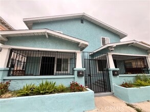 Building Photo - 851 W 40th Pl