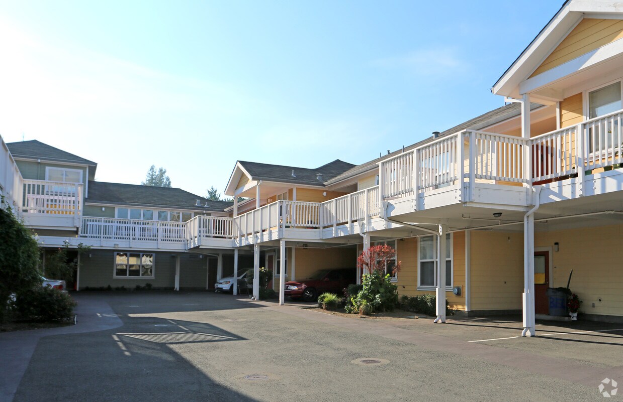 Foto del edificio - Alvarez Court Apartments