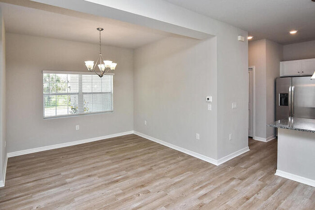 Foto del edificio - 14324 Aldridge Ave