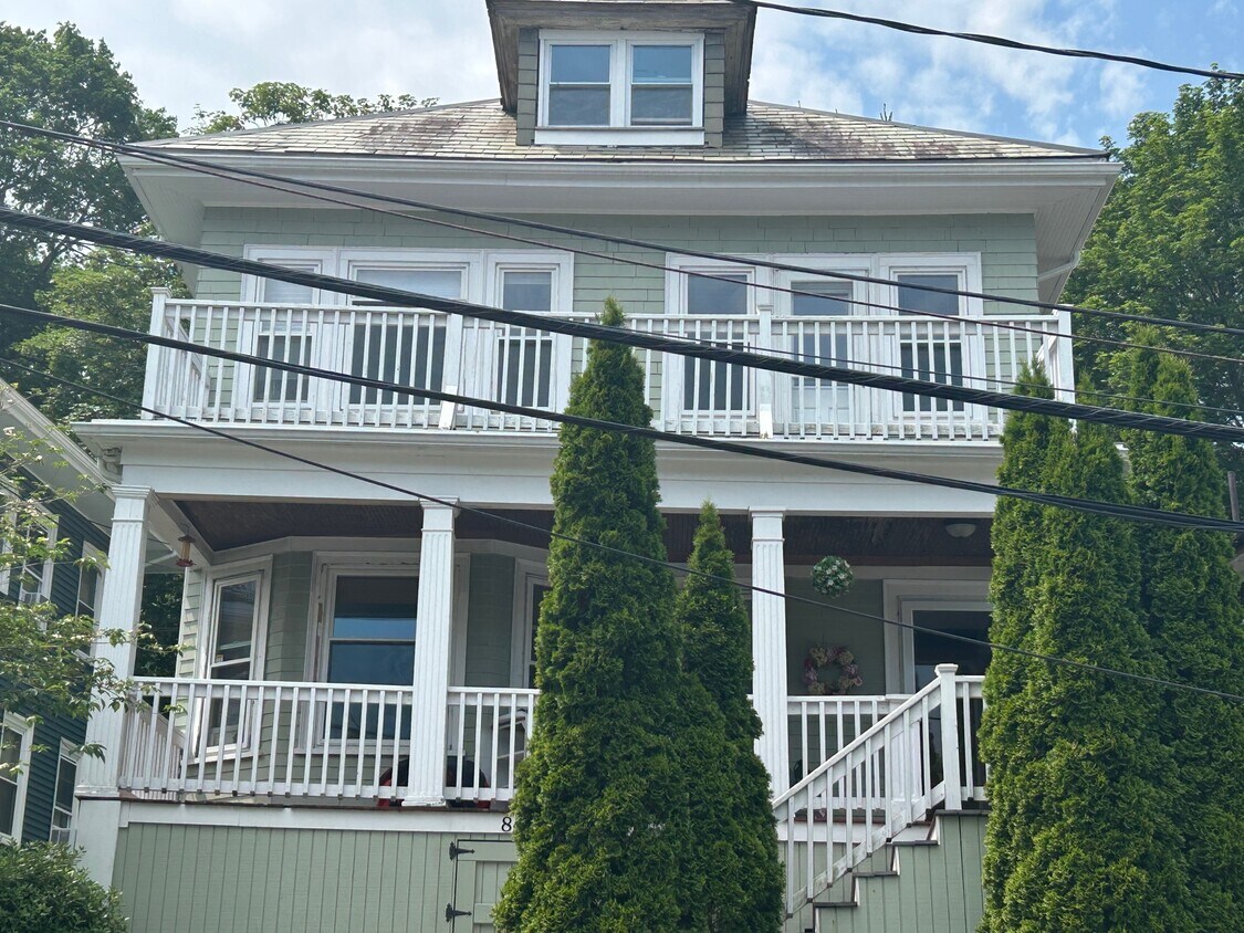 Foto principal - 84 Brayton Rd