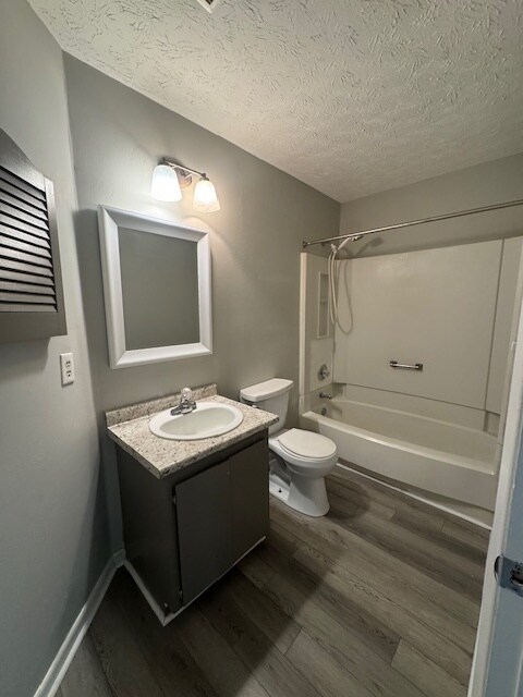 Foto del edificio - 927 Applewood Ln
