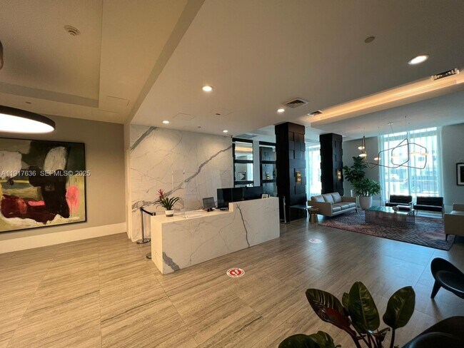 Foto del edificio - 140 S Dixie Hwy