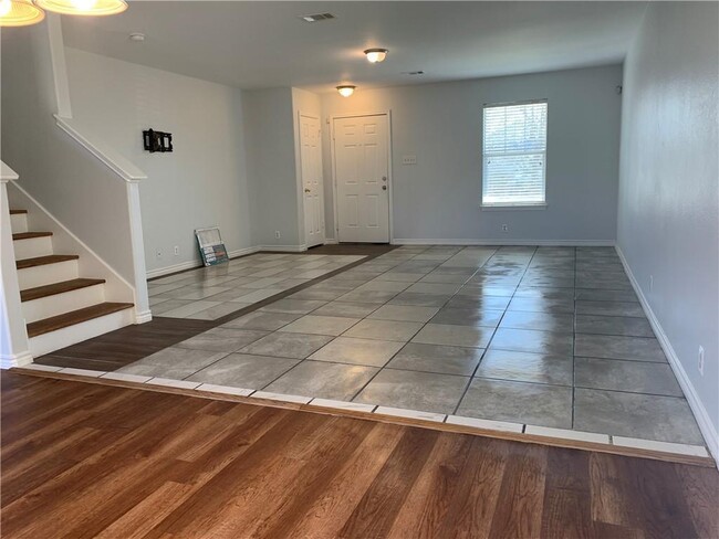 Foto del edificio - 328 Almquist St