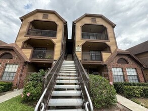 Building Photo - 365 Forestway Cir