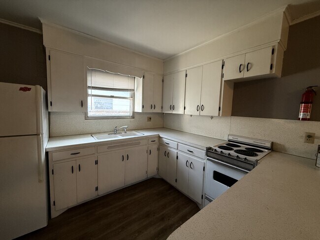 Foto del edificio - 322 W Mathews Ave