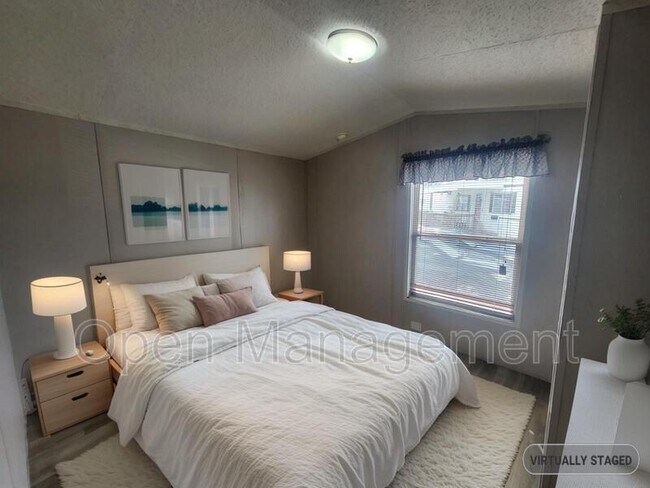 Foto del edificio - 3510 Bluegrass Park Dr
