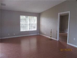 Foto del edificio - 330 Lakewood Cir E