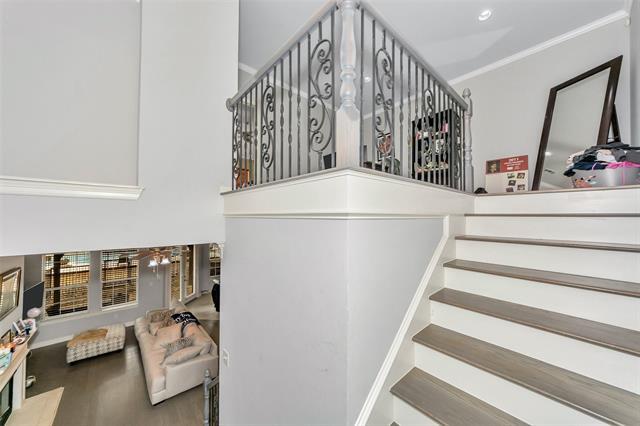 Building Photo - 1021 Colonial Dr