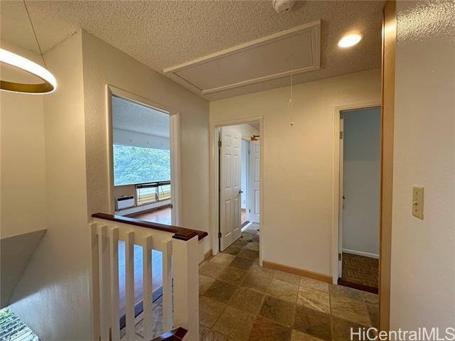 Building Photo - 1061 Kolokolo St