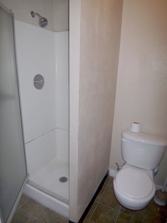 Efficiency Studio Available Now! Apartment for Rent in Eugene, OR