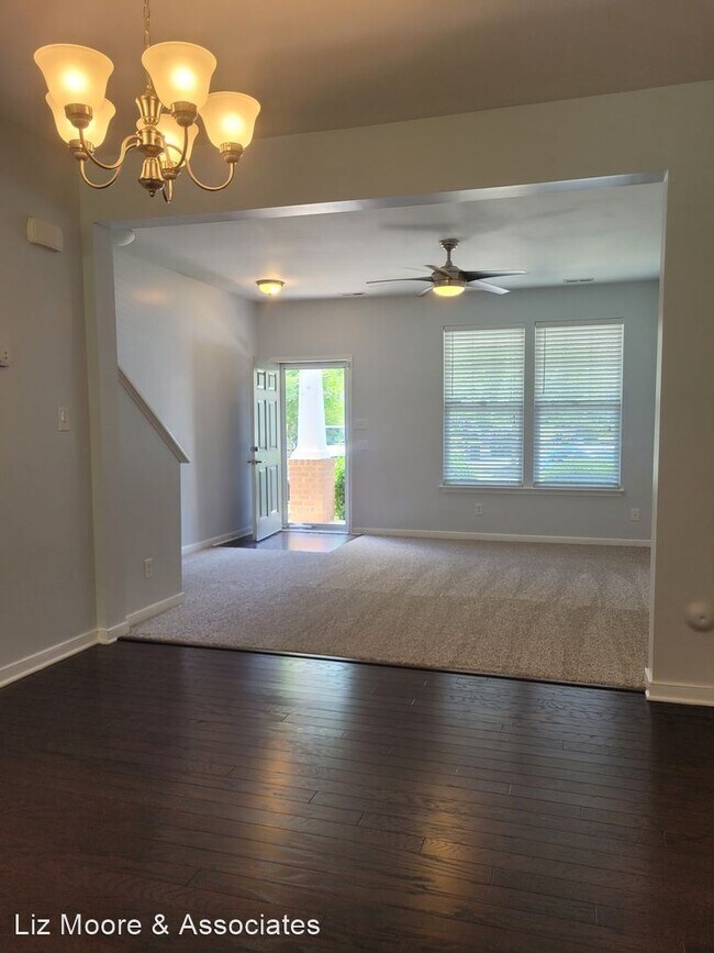 Building Photo - 2 br, 2.5 bath House - 3224 Kenton Court