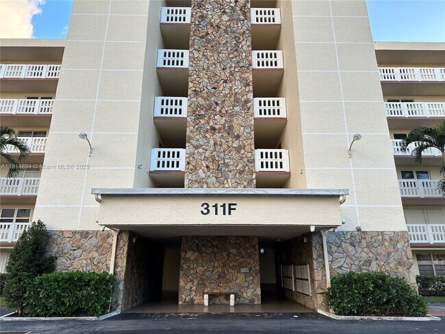 Foto del edificio - 311 SE 3rd St