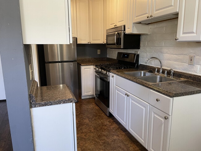 Foto del edificio - 5931 Howell Dr