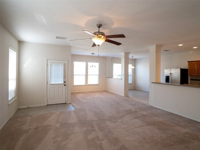 Foto del edificio - 5406 Timber Ct Hollow