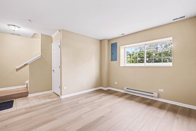 Building Photo - 24617 Patriot Square Dr S
