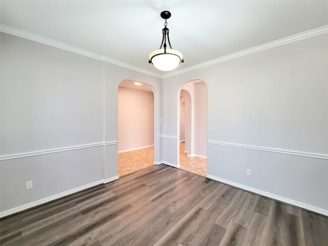 Building Photo - 17207 Mossbriar Ln