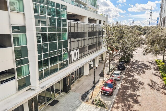 Foto del edificio - 101 S Eola Dr