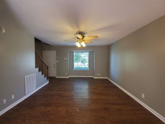 Foto del edificio - 3406 Oak Lawn Dr