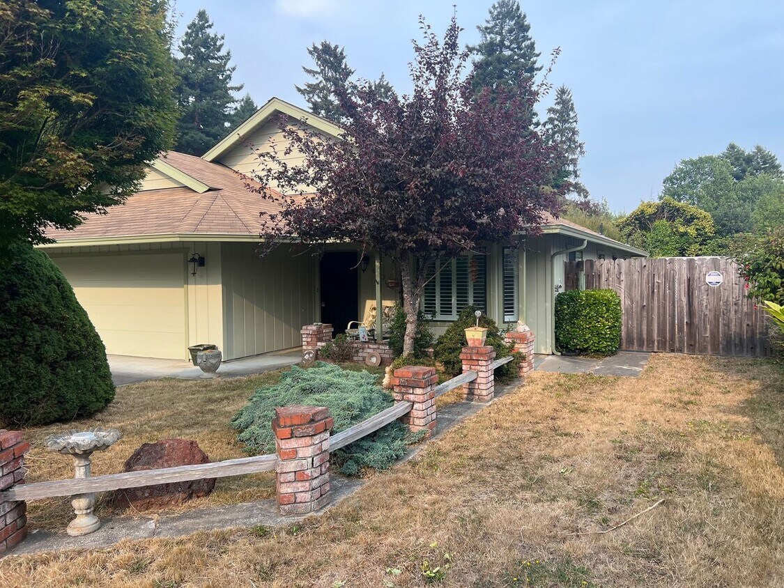 4303 Horseman Lane Apartment for Rent in Eureka, CA