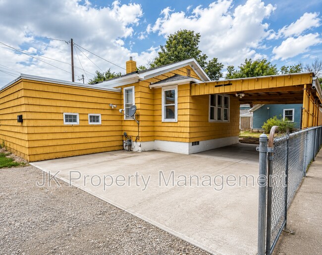 Foto del edificio - 816 2nd Ave SW