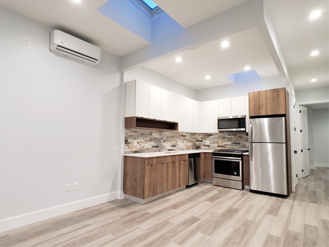 Foto principal - 262 Kingston Ave