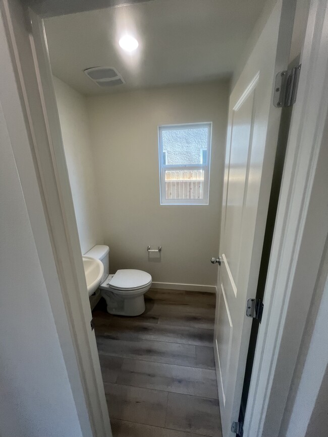 Foto del edificio - 3030 Steiner Ln