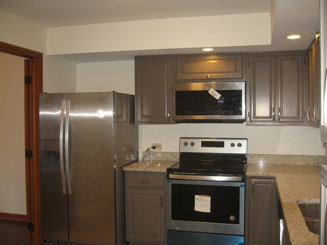 Foto del edificio - 565 Carl Ave