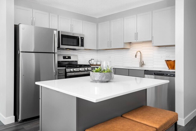 Oversized kitchen counters at Shoreham and Tides - Shoreham and Tides