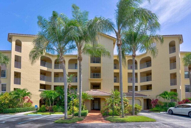 Building Photo - 100 Uno Lago Dr